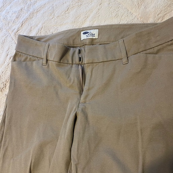 Old Navy Women's Tan Skinny Pants - Picture 3 of 7